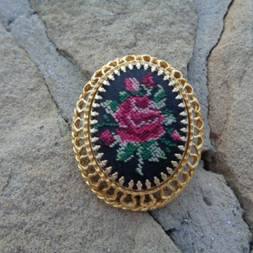Unique style vintage brooch pin - Picture 6 of 8